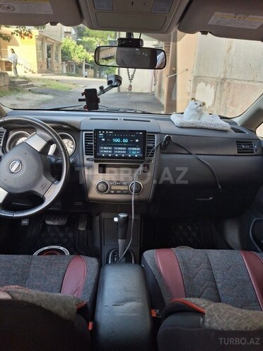Nissan Tiida-6
