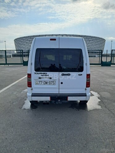Ford Tourneo Connect-2