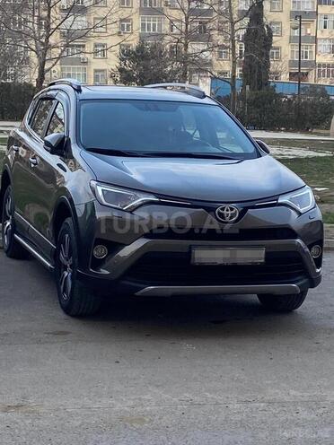 Toyota RAV4-9