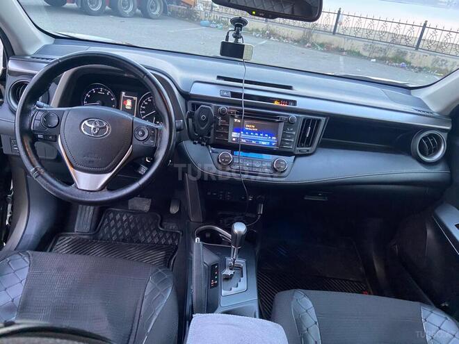 Toyota RAV4-13