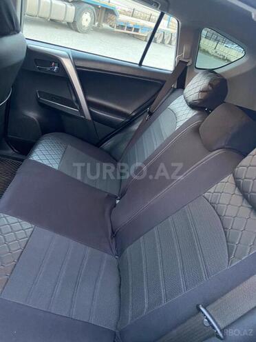 Toyota RAV4-7