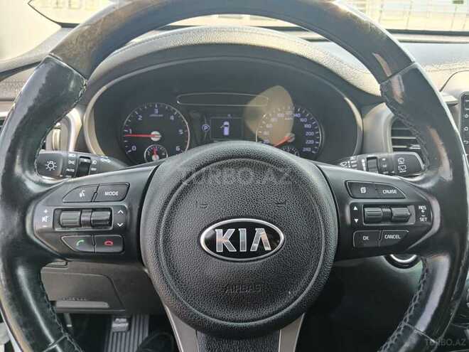 Kia Sorento-12
