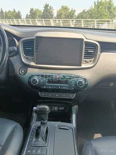 Kia Sorento-14