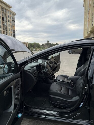 Hyundai Elantra-8