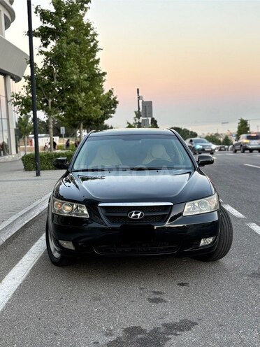Hyundai Sonata-1