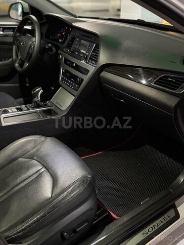Hyundai Sonata-8