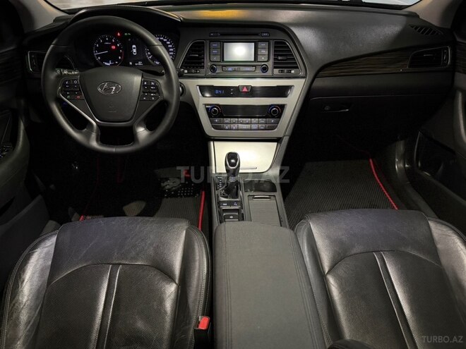 Hyundai Sonata-11
