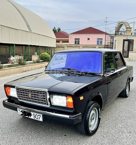 LADA (VAZ) 2107-2