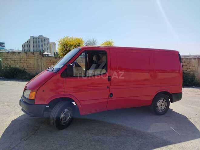 Ford Transit-6