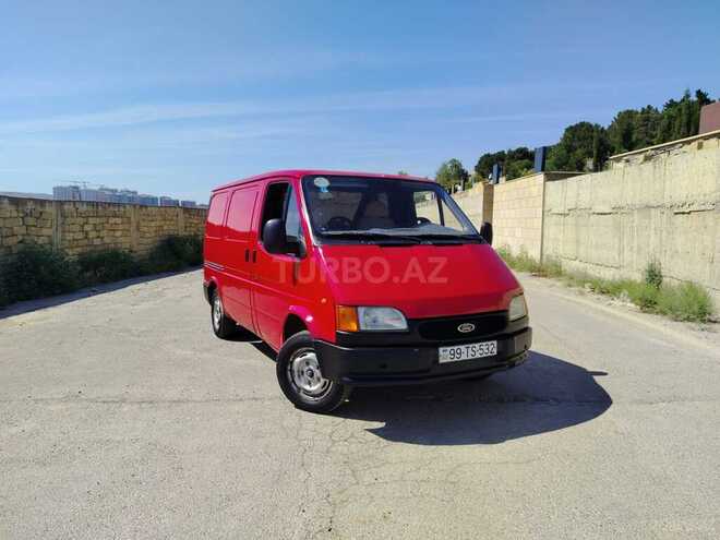 Ford Transit-1