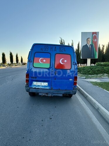 Ford Transit-18