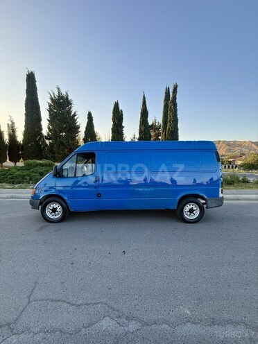 Ford Transit-15
