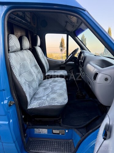 Ford Transit-4