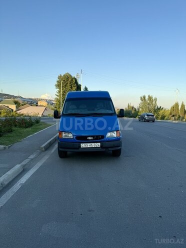 Ford Transit-16