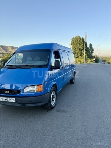 Ford Transit-1