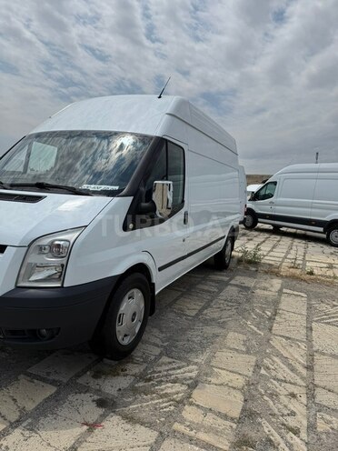 Ford Transit-3