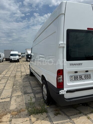 Ford Transit-6