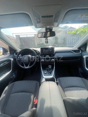Toyota RAV4-10