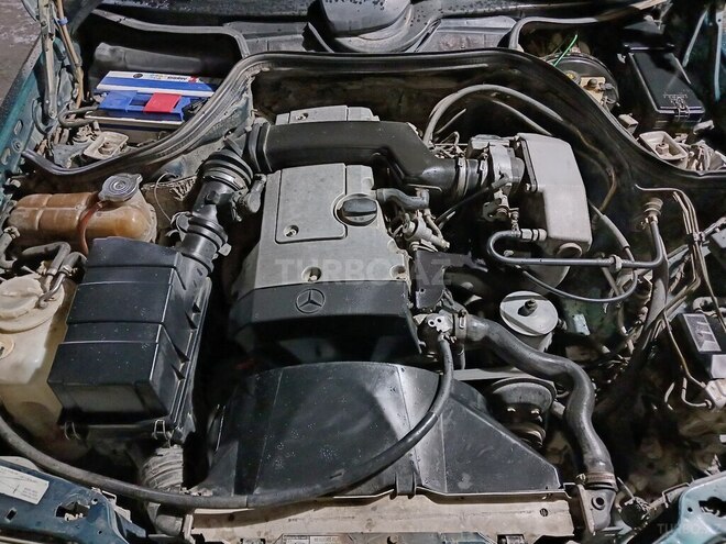 Mercedes 220 E-4