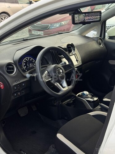 Nissan Note-8