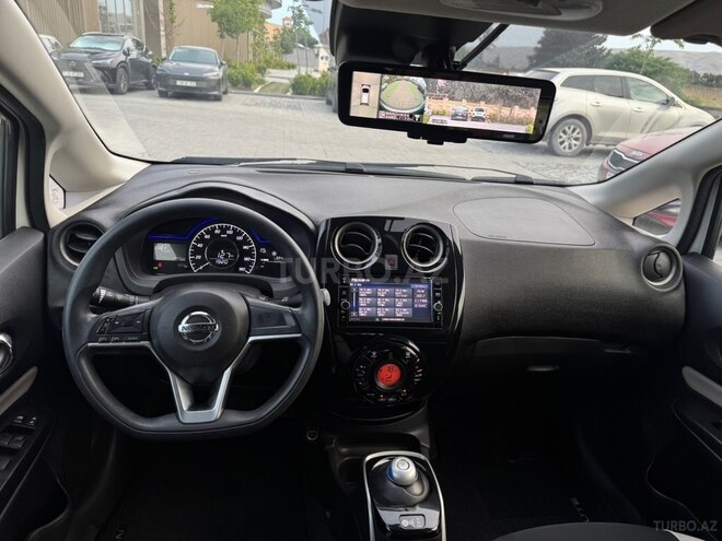 Nissan Note-9