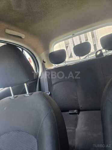 Nissan Micra-6
