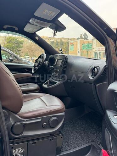 Mercedes Metris-5