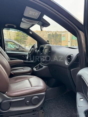 Mercedes Metris-9