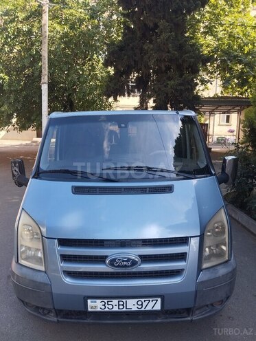 Ford Transit-1