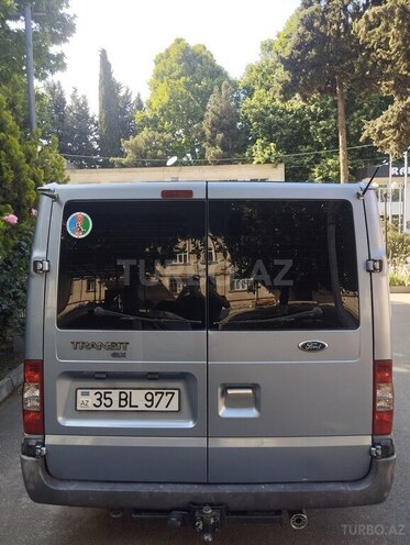 Ford Transit-3