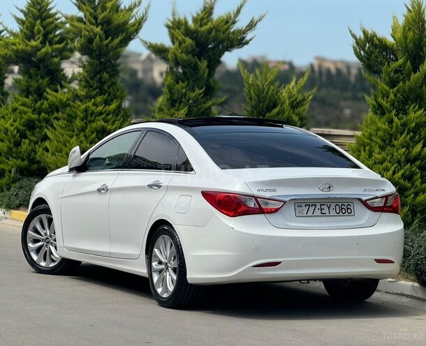 Hyundai Sonata-4