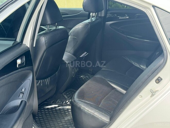 Hyundai Sonata-8