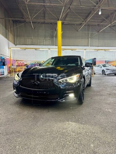 Infiniti Q50-2