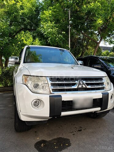Mitsubishi Pajero-3