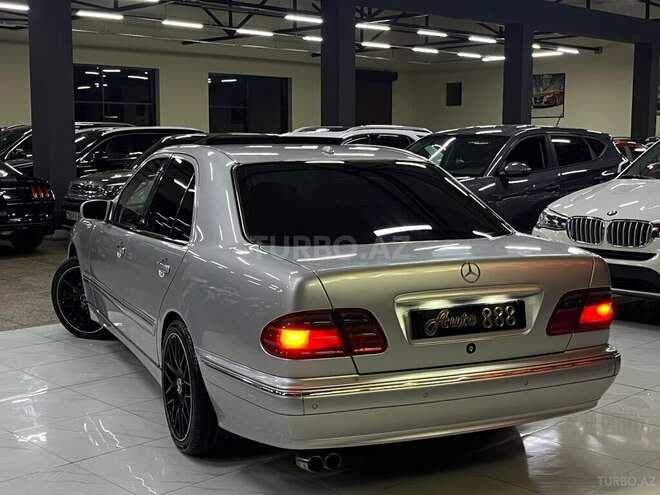 Mercedes E 280-4