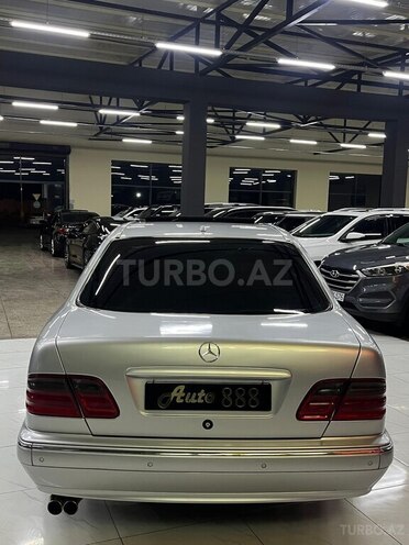 Mercedes E 280-6