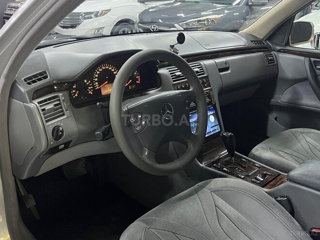 Mercedes E 280-12