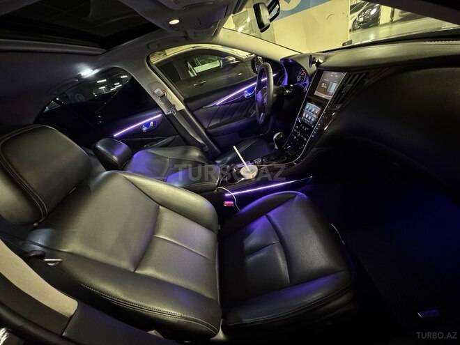 Infiniti Q50-12