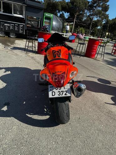 Suzuki GSX 1300 R Hayabusa-4