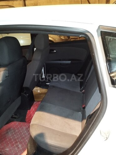 SEAT Leon-7