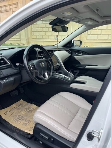 Honda Insight-8
