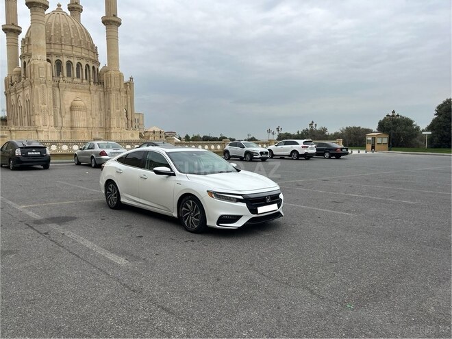 Honda Insight-3