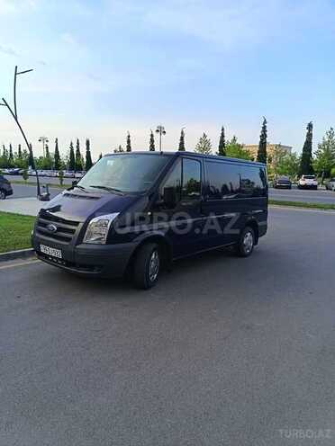 Ford Transit-6