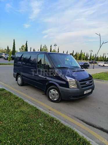 Ford Transit-11