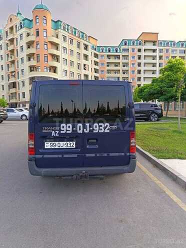 Ford Transit-4