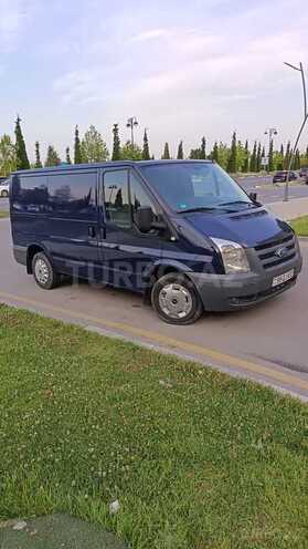 Ford Transit-2