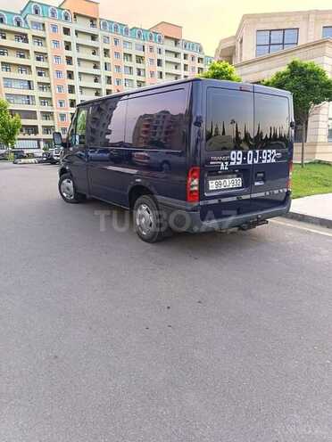 Ford Transit-12