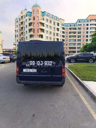 Ford Transit-8