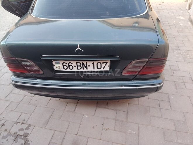 Mercedes E 220-6