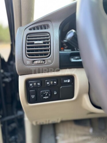 Lexus LX 470-15